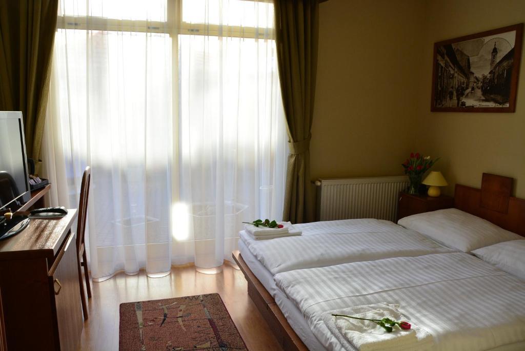 Hotel Banderium Komárno Kamer foto